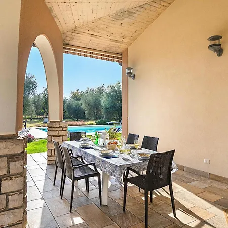 Quiete By Whale Homes Vila